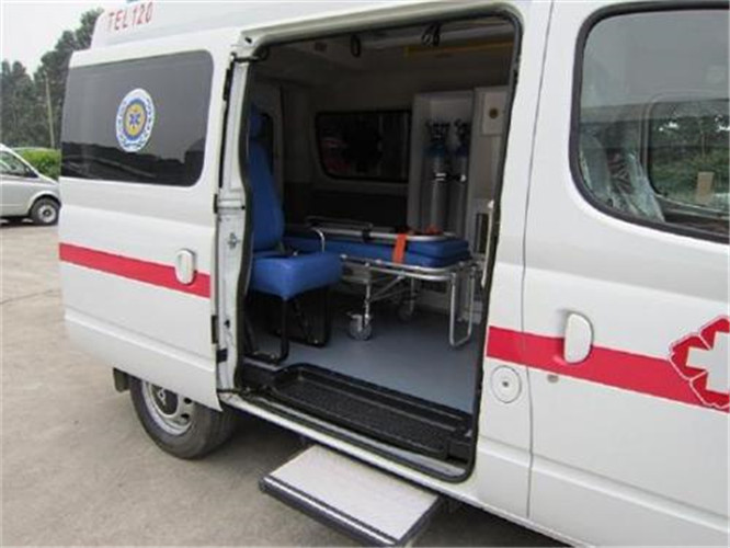 柳城救护车出租服务案例7