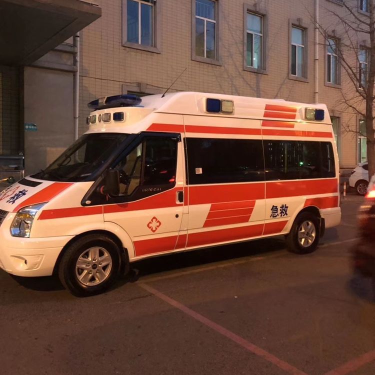 柳城夜间租赁救护车护送病人转院：安全转运的 8 大核心注意事项